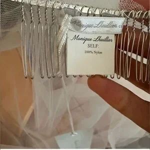 Monique Lhuillier | Accessories | Monqiue Lhuillier  display picture 2